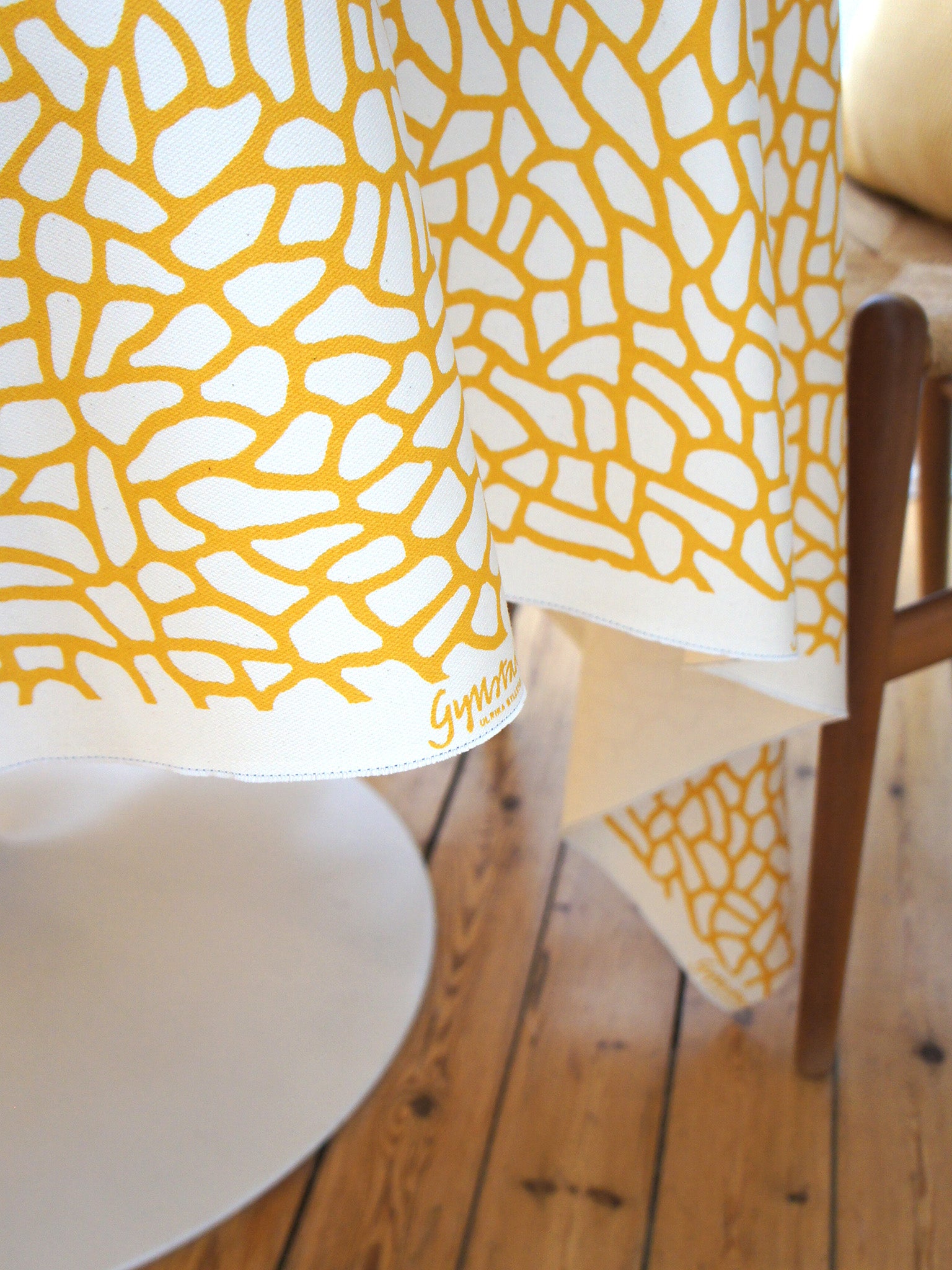 Fabric by the metre – Delta