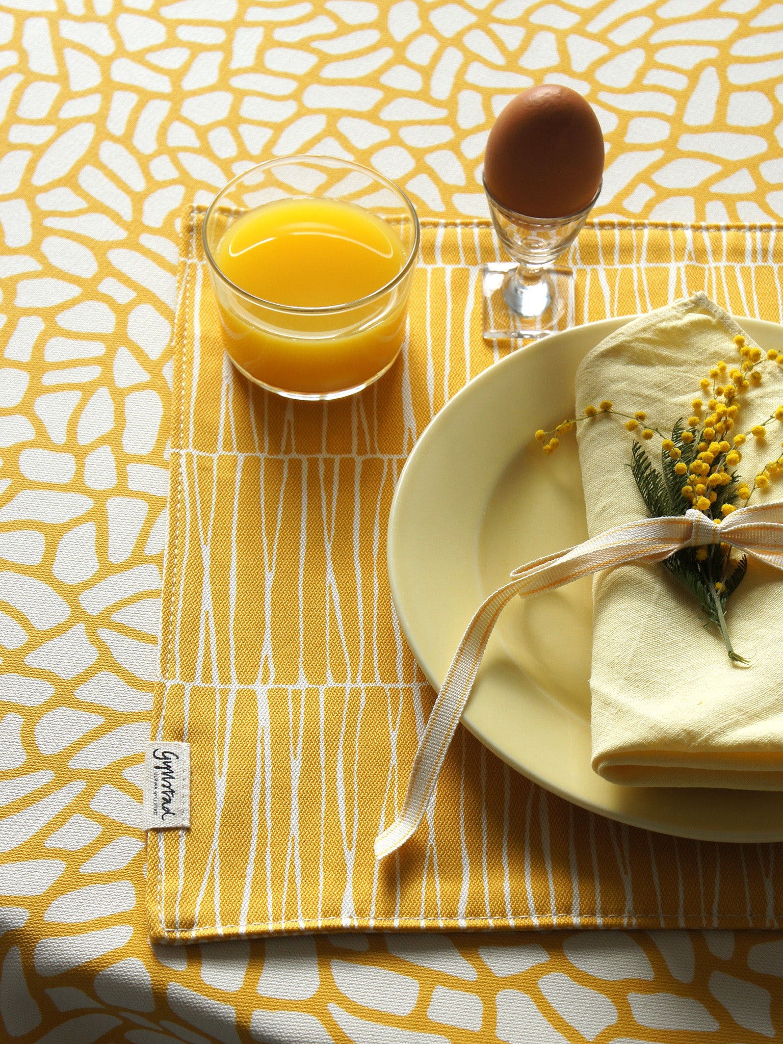 Fabric by the metre – Delta