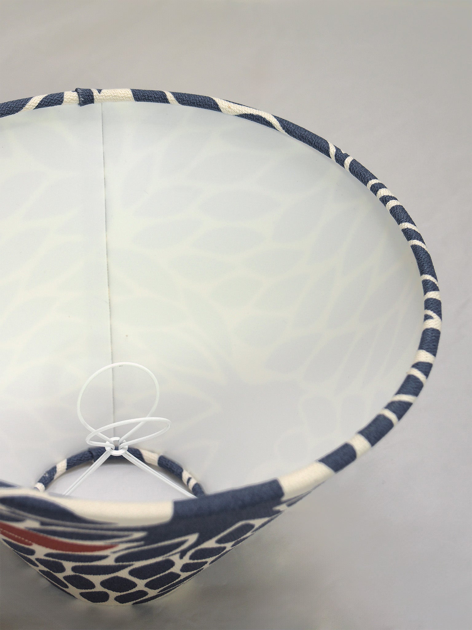 Lampshade – Gömställe