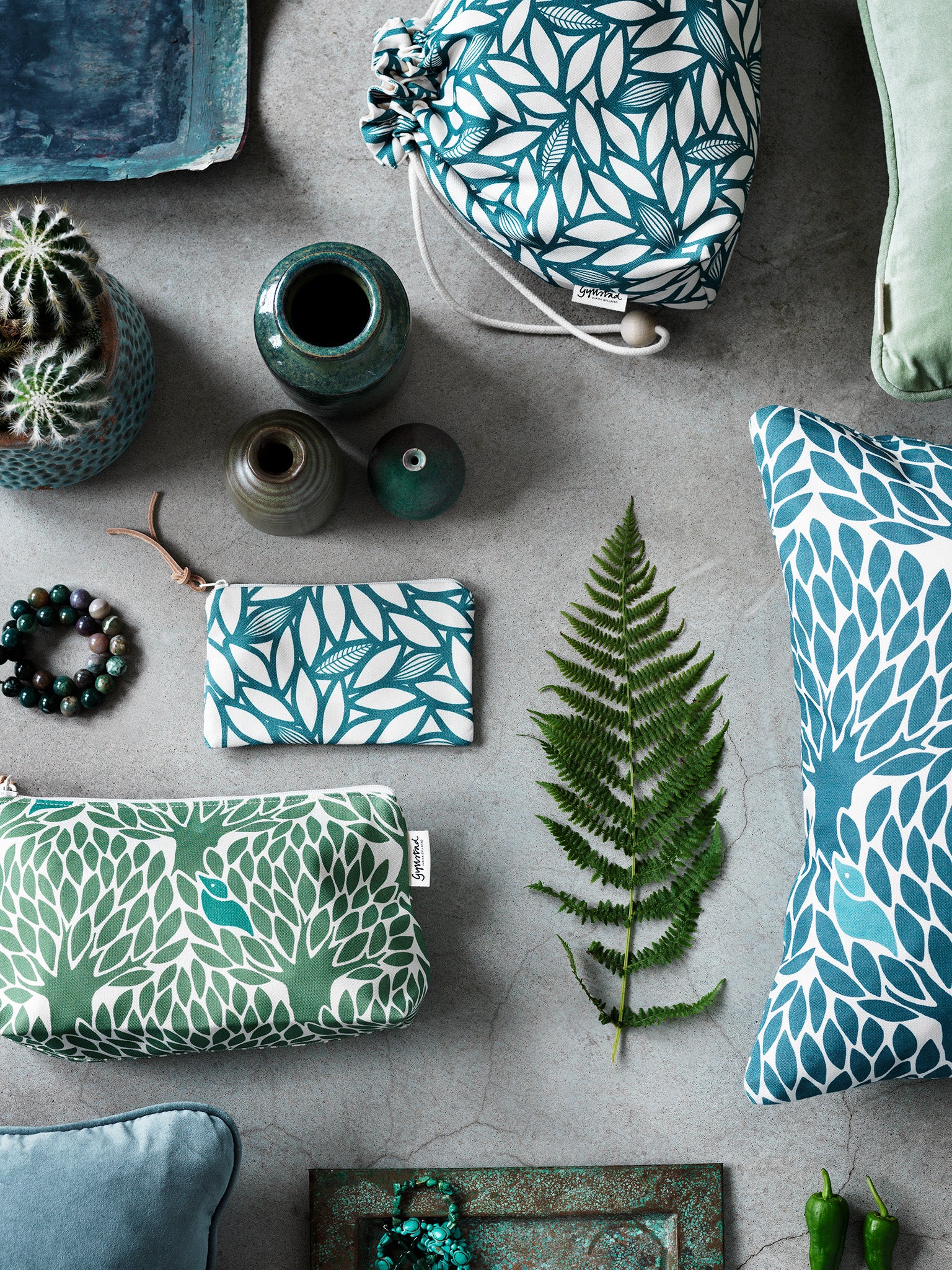 Makeup purse – Bladverk