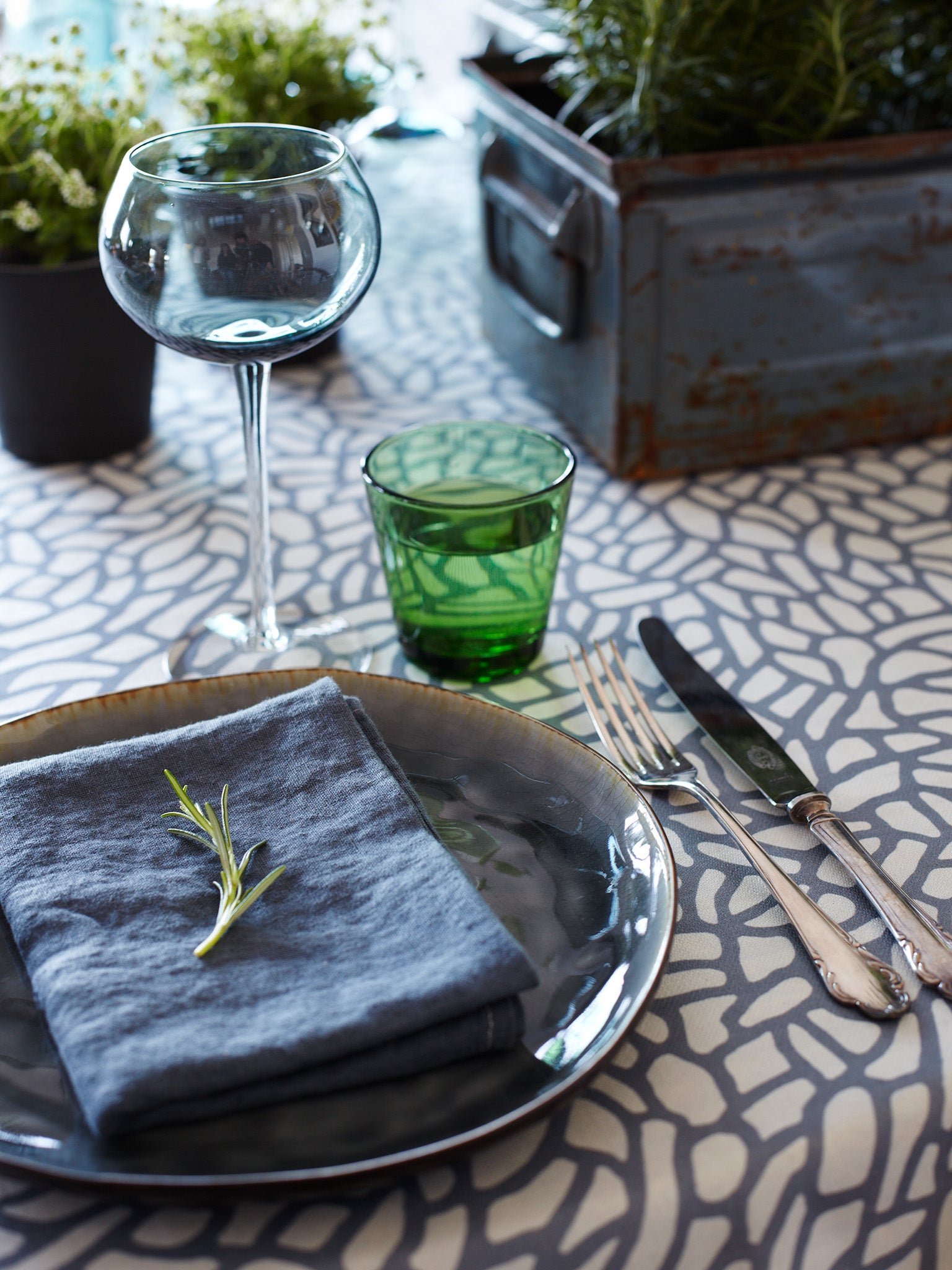 Fabric by the metre – Delta