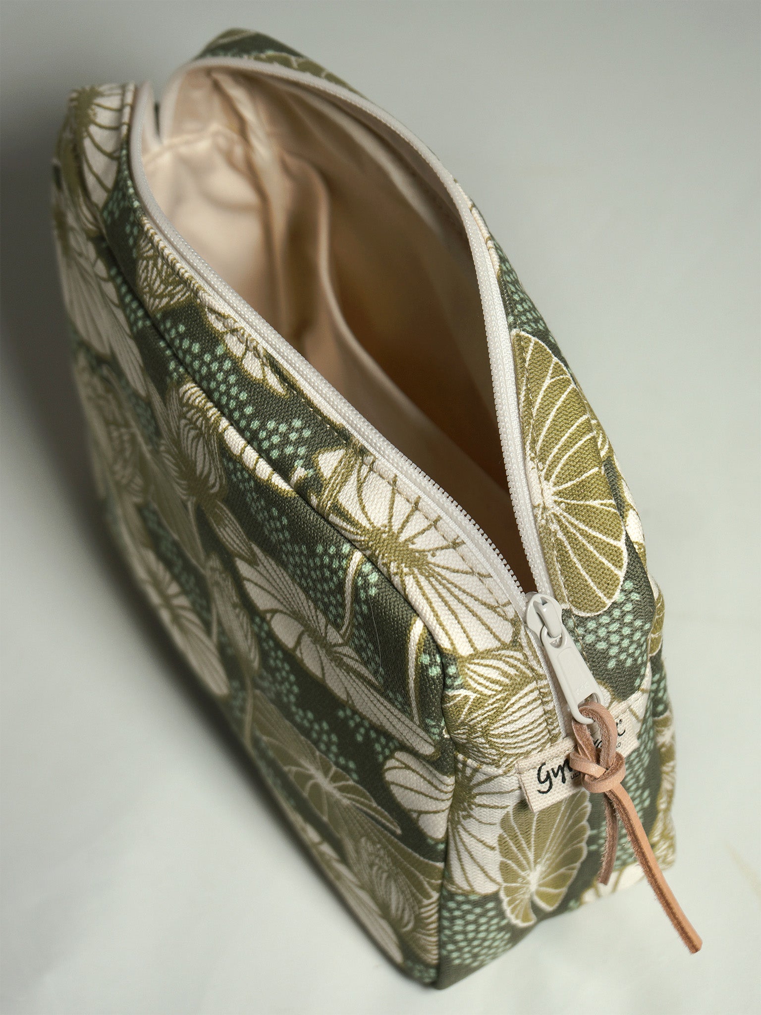 Wash bag L – Lotus